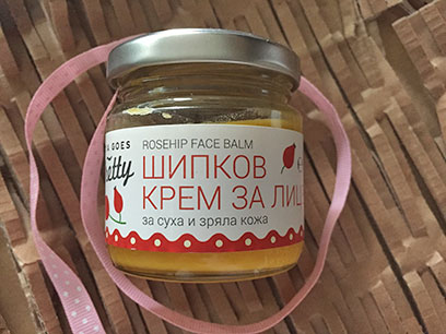 шипков крем за лице